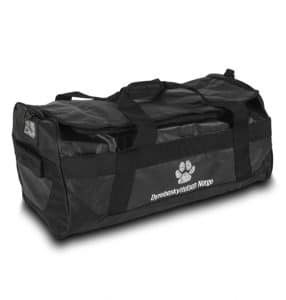 Svart reisebag med Dyrebeskyttelsen Norge logo